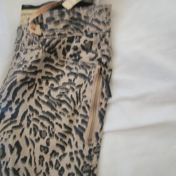 Democracy Ab technology cheetah jeggings brand new - Picture 3 of 7
